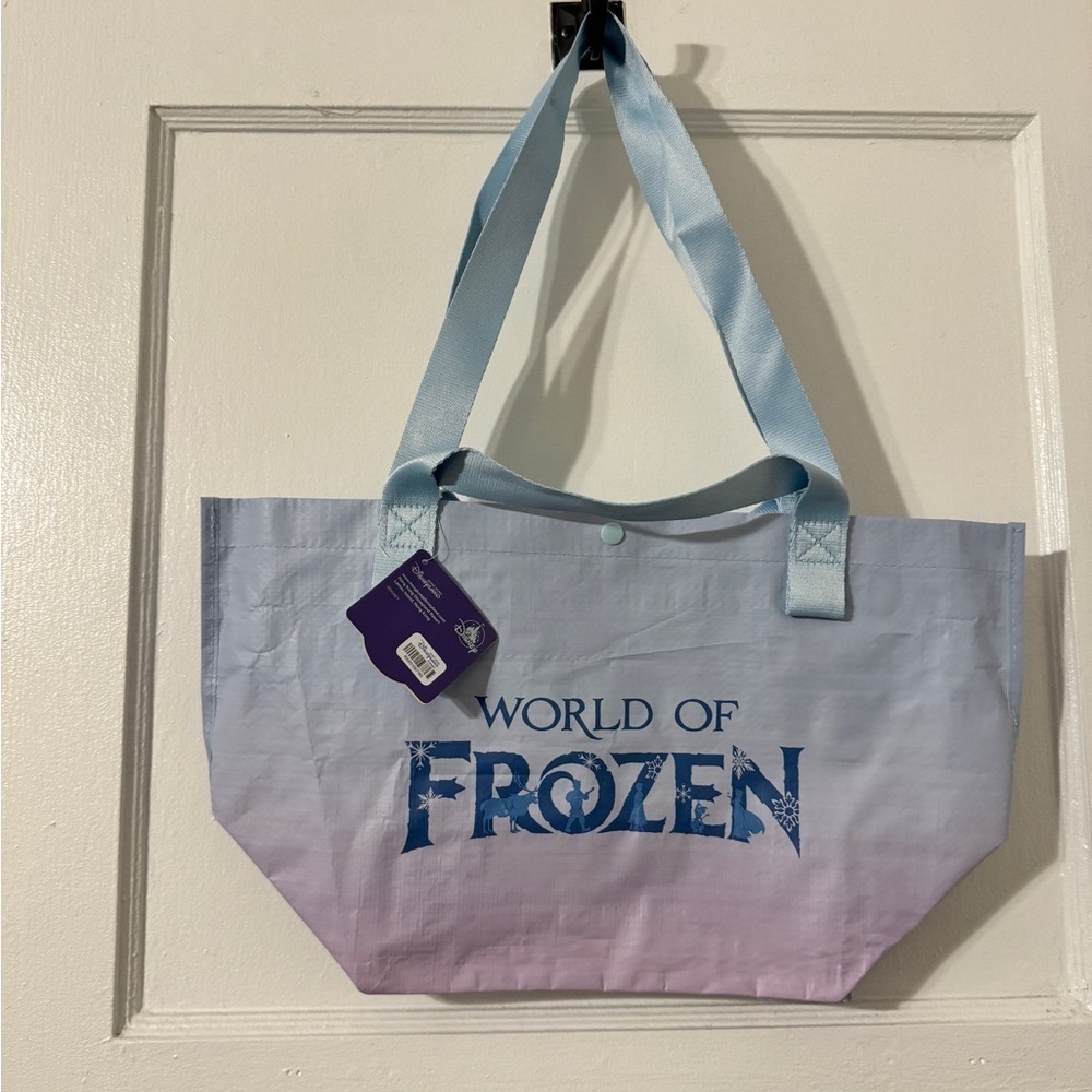 World of frozen Hong Kong Disneyland tote